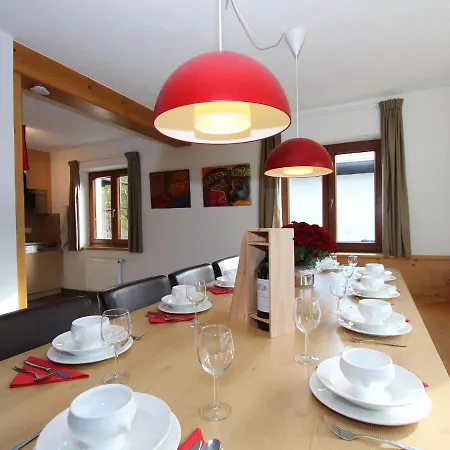 Spacious Chalet In Kirchberg With Mountain View 木屋