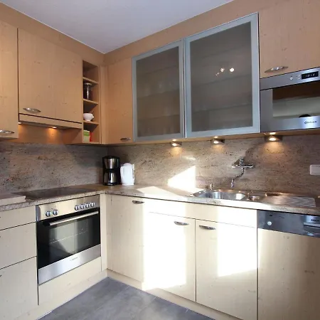 Spacious Chalet In Kirchberg With Mountain View 木屋