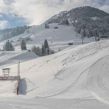 木屋 Spacious Chalet In Kirchberg With Mountain View