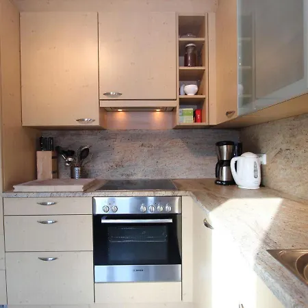 Spacious Chalet In Kirchberg With Mountain View 木屋 *